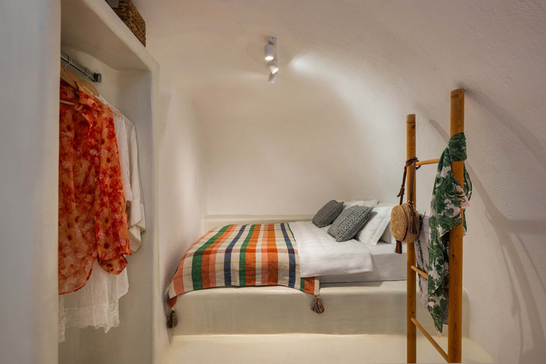 Room 3, Amphora Selene Seaview Getaway in Akrotiri, South Aegean