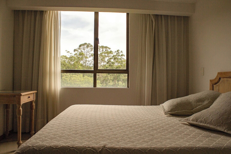 Bedroom 2, Portal del Rodeo ApartaHotel - Arkadia Mall, Medellín