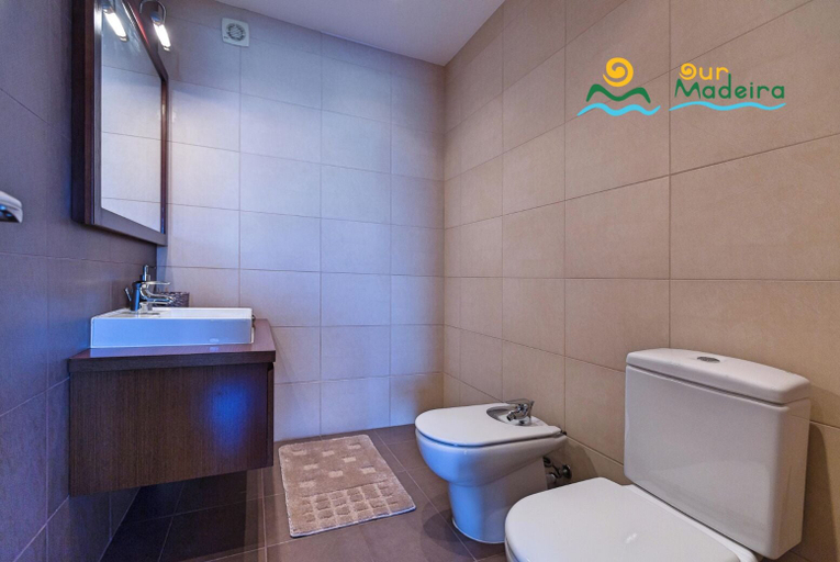 Bathroom 2, Casa da Belita, Celorico de Basto