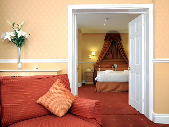 Bedroom 2, Palm Court Hotel, North Yorkshire