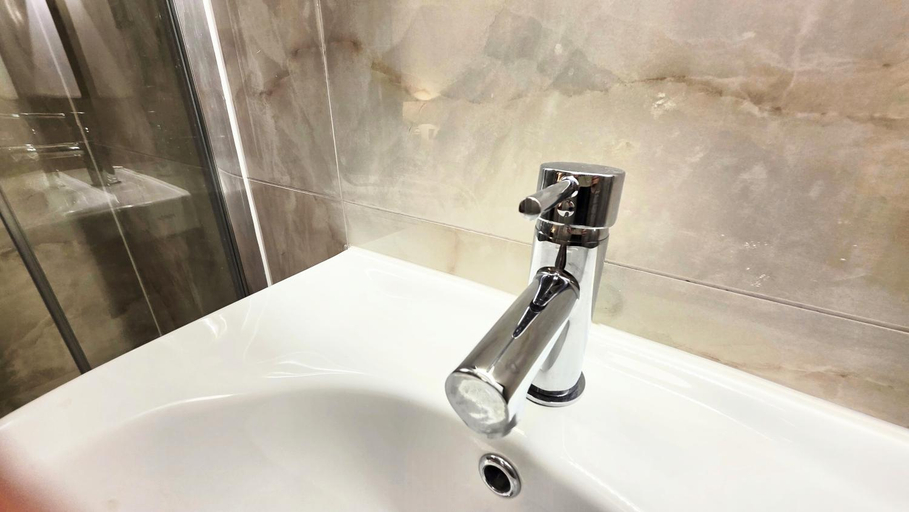 Bathroom 3, Carlton Hotel, Dorset
