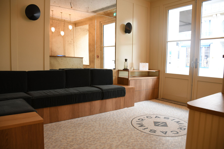 Others 5, Hotel Casimir, Paris