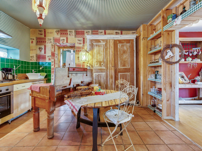 Food & Drinks 4, Vosges Retreat with Sauna, Moselle