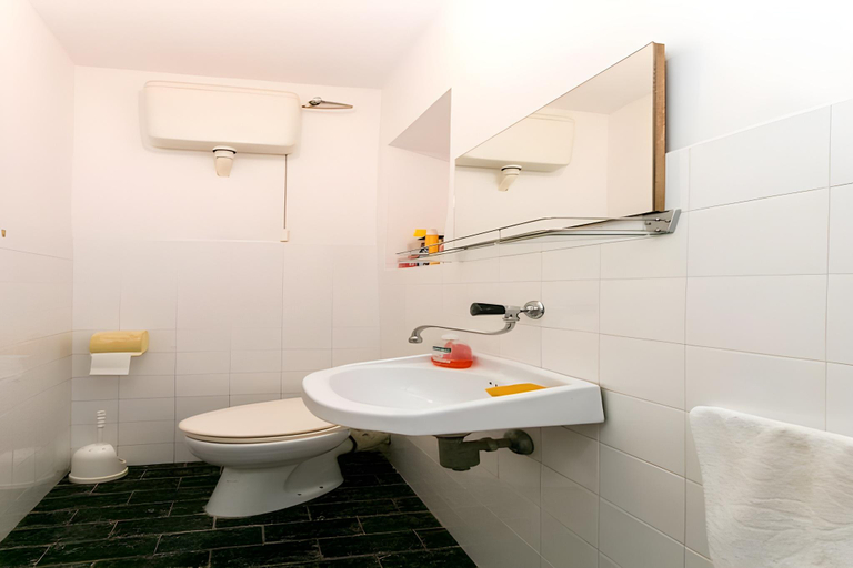 Bathroom 3, Guest House Bridge View - Studio with Balcony and Sea View, Dubrovnik