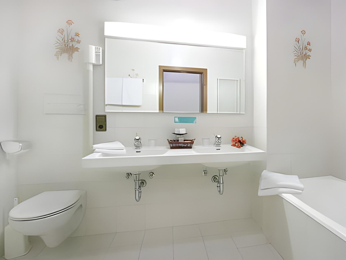 Bathroom 4, ホテル アラスカ(Hotel Alaska), Bolzano