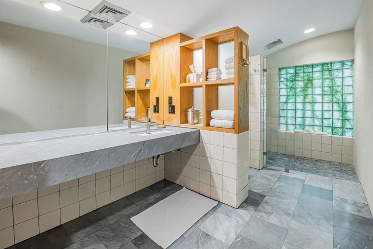 Bathroom 4, The Inn At Middleton Place, Dorchester