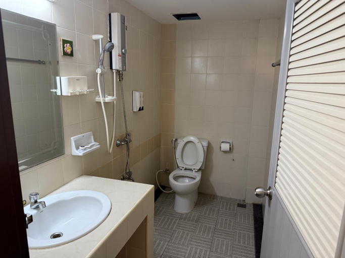 Bathroom 4, Hua Lin Inn, Muang Chiang Mai