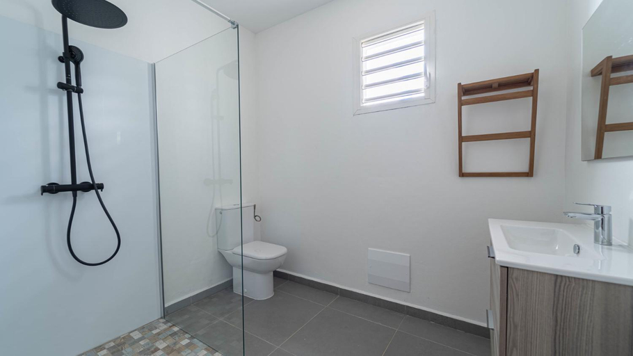 Bathroom 3, Le Gaetana Hotel, Sainte-Rose
