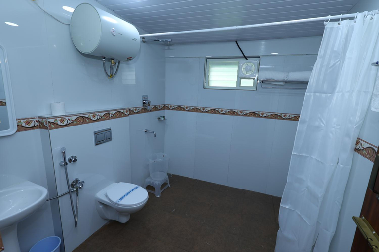 Bathroom 5, KSTDC Hotel Mayura Royal Heritage-Ooty, The Nilgiris