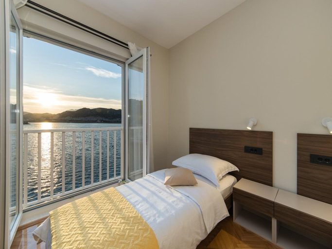Bedroom 3, Apartments Ema-Comfort Two Bedroom Apartment with Sea View  Fancy, Ploče