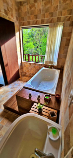 Bathroom, Riacho Doce Pousada, São José dos Campos
