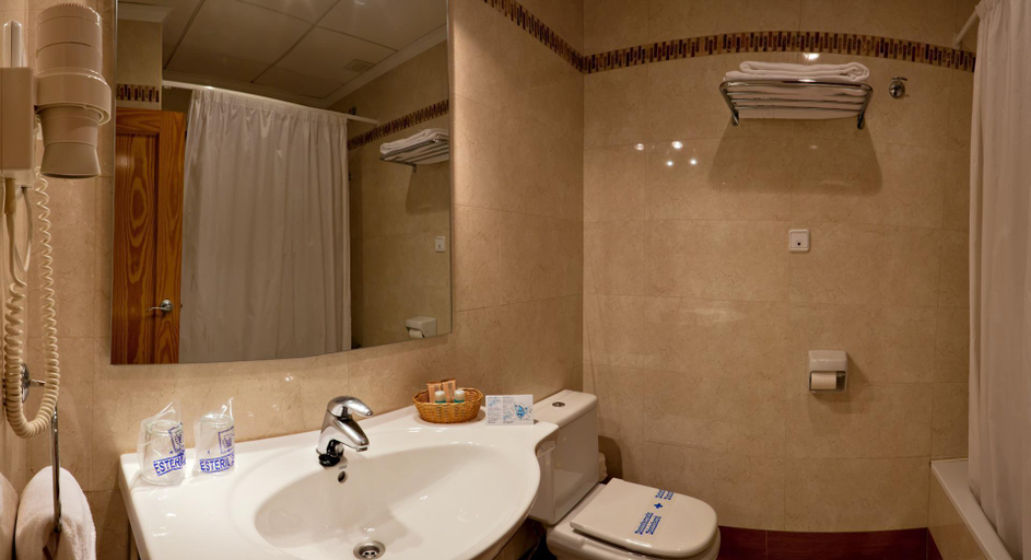 Bathroom 4, Hotel La Cala, Alicante