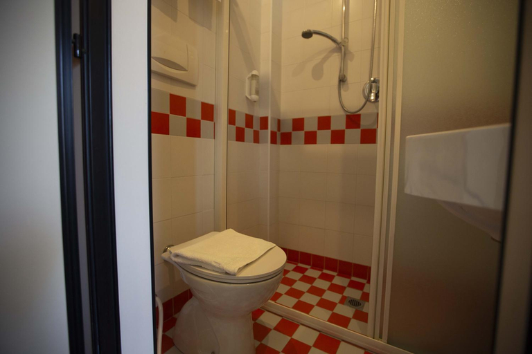 Bathroom 4, El Cid Campeador - Family Hotel, Rimini