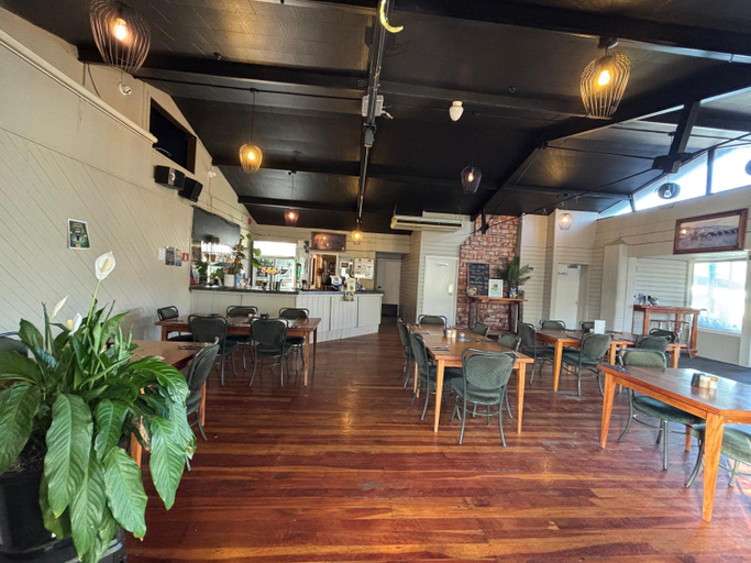 Food & Drinks, Leopard Hotel, Central Hawke's Bay