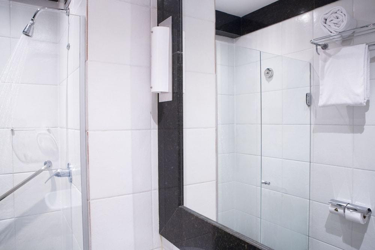 Bathroom 5, Royal Golden Hotel - Savassi, Belo Horizonte