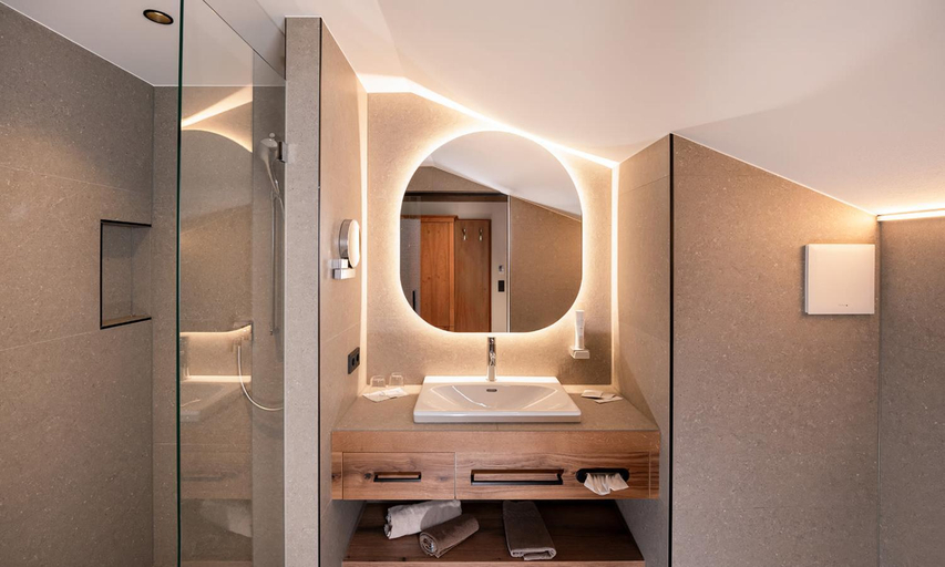 Bathroom 4, Hotel Koniggut, Salzburg Umgebung