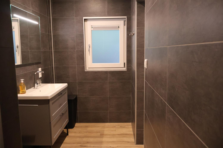 Bathroom, Het Broekeroord, Oldebroek