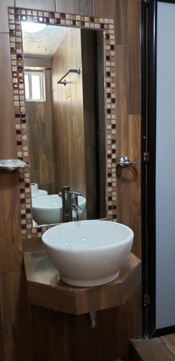 Bathroom 2, Hotel Viena, Monclova