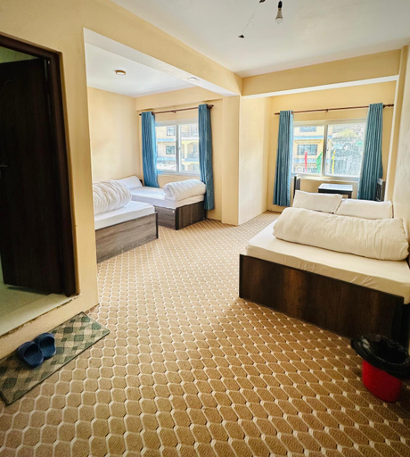 Bedroom 2, Hotel Siddhartha & Khanglo Thakali Bhancha Ghar, Dhaualagiri