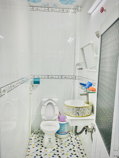 Bathroom 3, Nha Nghi Le Đuoc, Hà Tiên