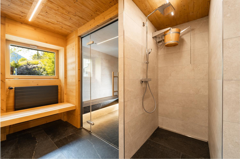 Bathroom 2, Hotel du Glacier, Entremont
