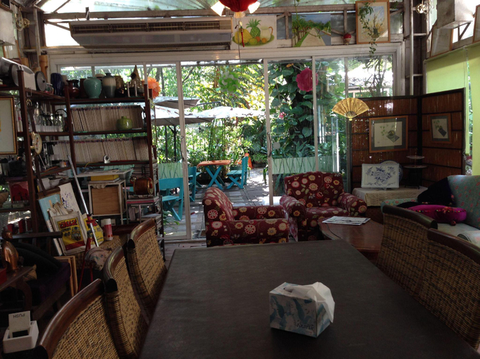 Others 4, Come On Place, Muang Chiang Mai