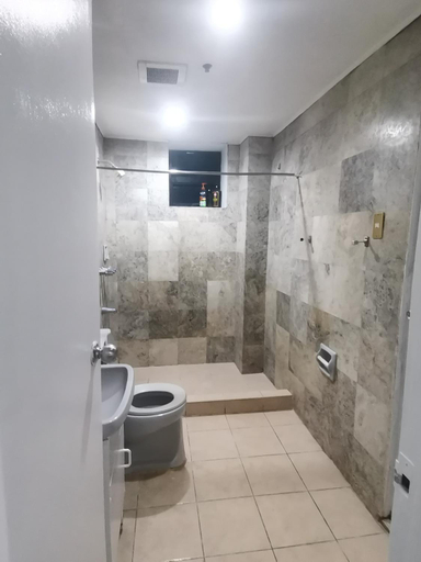 Others 4, Comfort Accommodation Services, Makati City