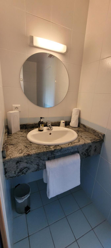 Bathroom 3, Logis Hotel Le Cygne, Haute-Loire