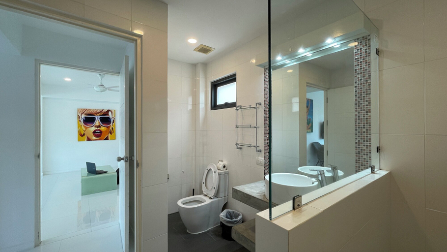 Bathroom 3, Orisis, Phuket Island