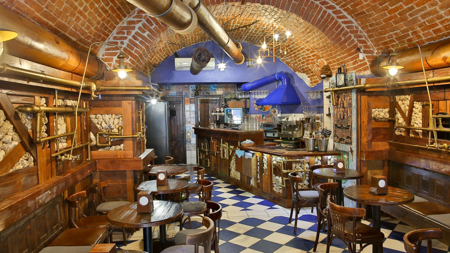Food & Drinks 4, Oysters & Bubbles Gastro Hotel. Rynok square, L'vivs'ka