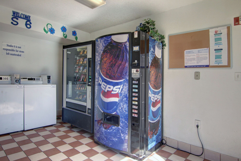 Food & Drinks 5, Studio 6 Extended Stay - Roswell, GA - Atlanta, Fulton