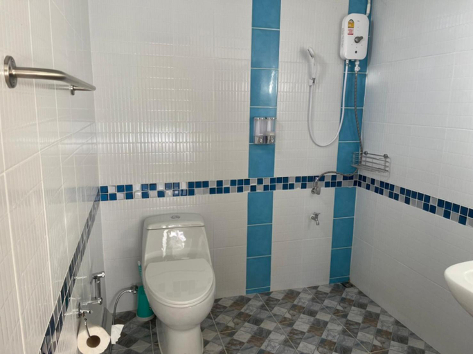 Bathroom 3, Yaowarate Sport Club and Resort Rai Yaowarate, Mae Taeng
