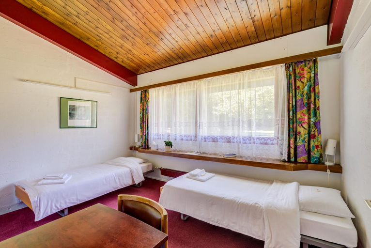 Bedroom 3, John Knox International Center, Genève
