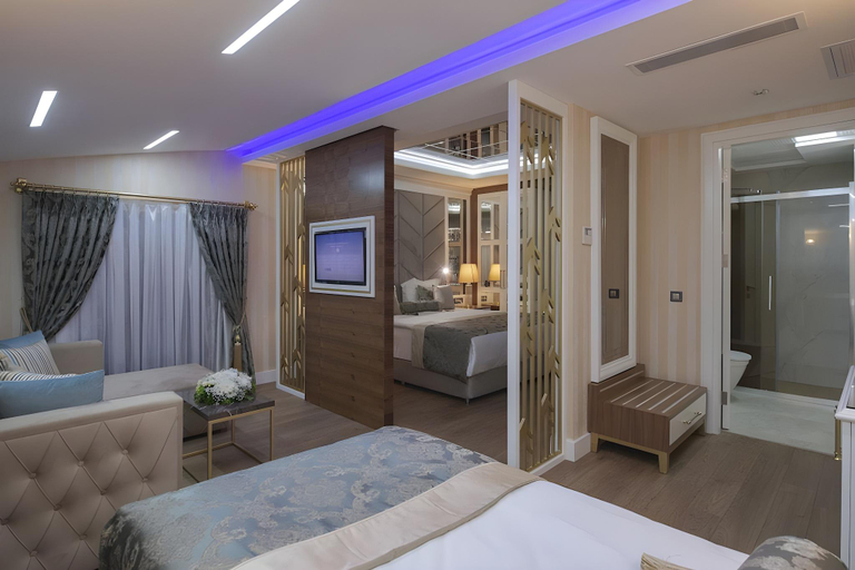 Bedroom 3, Elysium Green Suites., Antalya