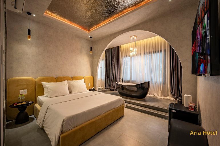 Bedroom 5, Aria Hotel, District 10