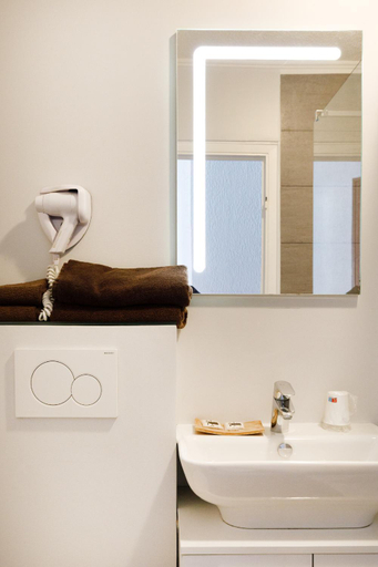 Bathroom 3, Hotel de l'Etoile, Alpes-Maritimes