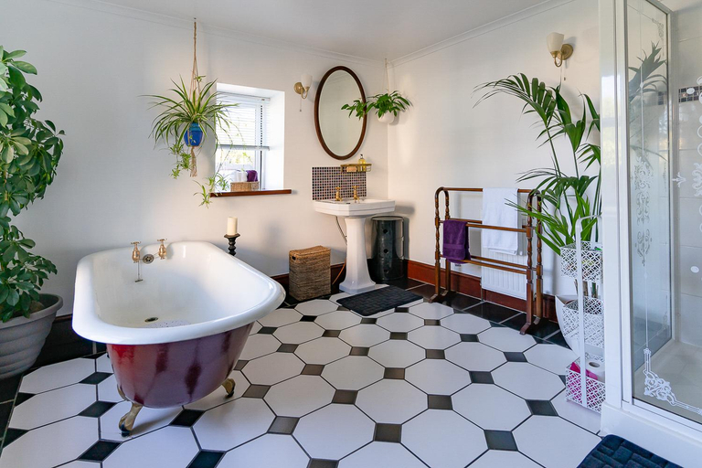 Bathroom, Upton House - Charming 4-bedroom home in Torquay, Torbay