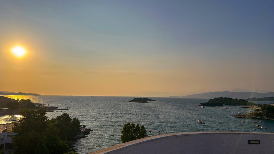 Others 5, Hotel Meta Ksamil, Sarandës
