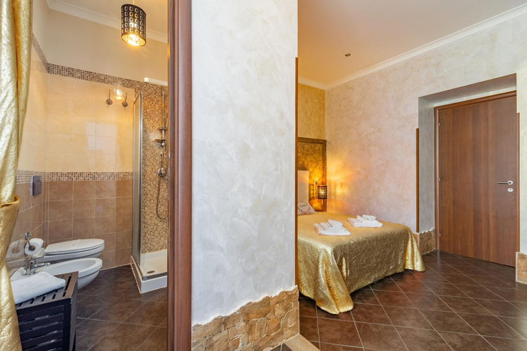 Bedroom 2, Jadore Monic, Rome