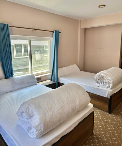 Bedroom 5, Hotel Siddhartha & Khanglo Thakali Bhancha Ghar, Dhaualagiri