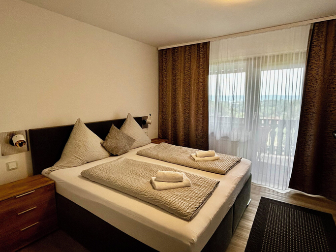 Bedroom 2, Hotel Hasselberg, Kaiserslautern