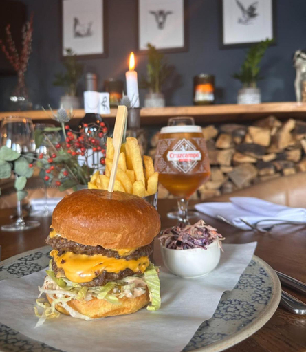 Food & Drinks, The Lion Hotel - Pub & Restaurant, Dorset