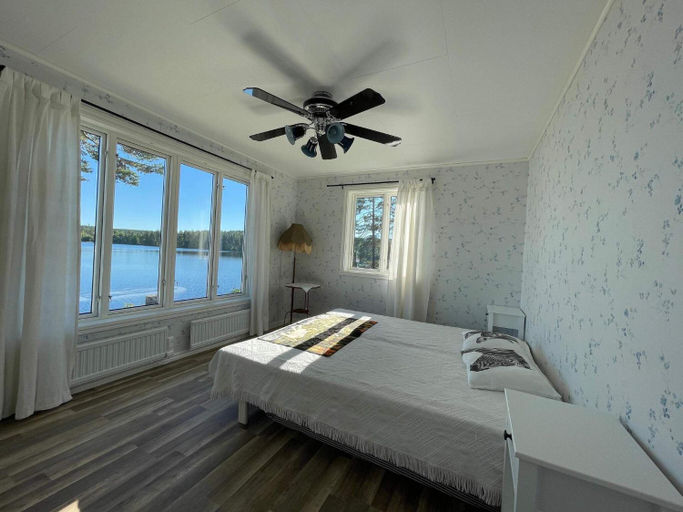 Bedroom 2, person holiday home in BRUZAHOLM-By Traum, Eksjö
