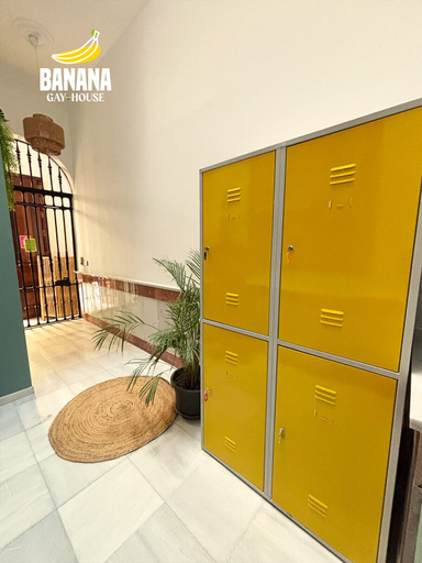Others 5, Banana Gay House, Sevilla