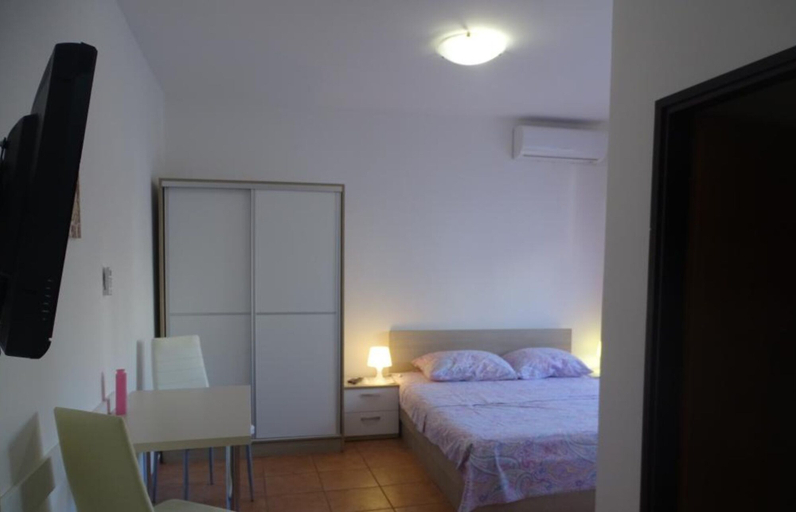 Bedroom 2, Cozy Seaview Retreat A & M Apartments, Pirovac