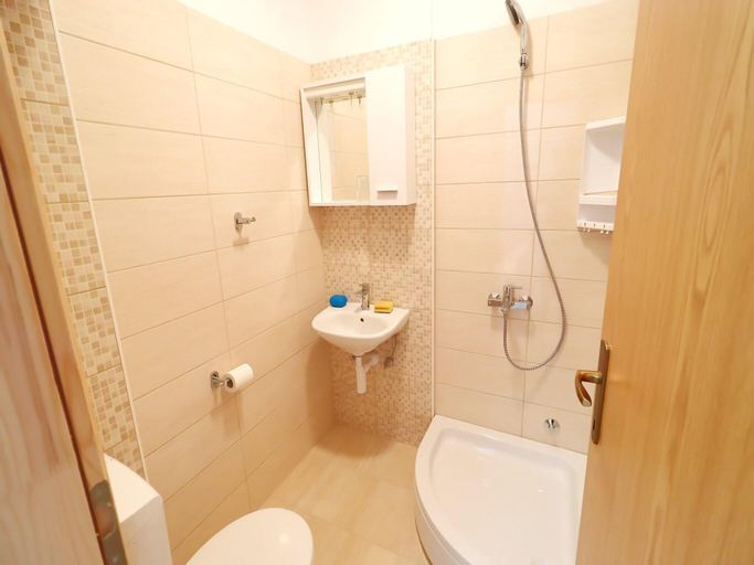 Bathroom, Apartments Nodilo - Standard One Bedroom Apartment with Balcony and Sea View Apt 2, Mljet
