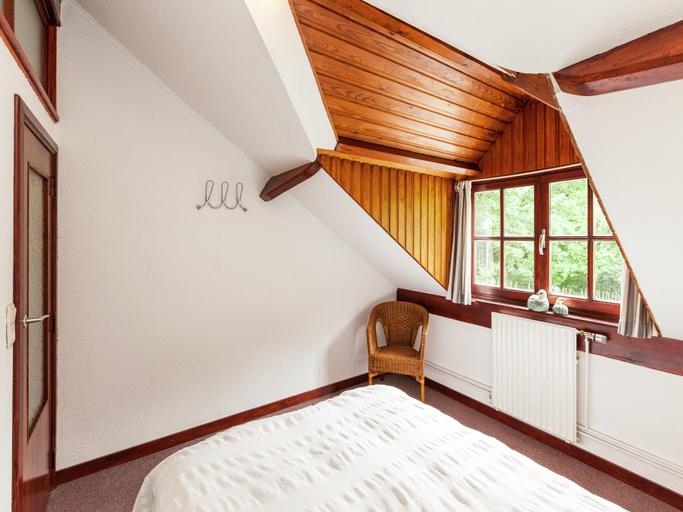 Bedroom 2, Peaceful Nature Stay in Bohon, Luxembourg