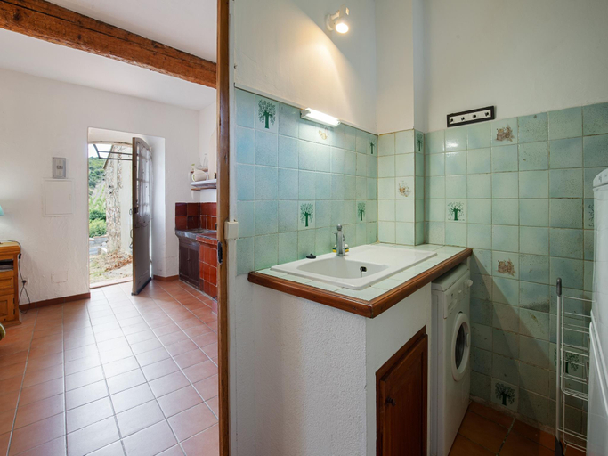 Bathroom 3, Holiday Home in Tautavel near Gorges de Gouleyrous, Pyrénées-Orientales