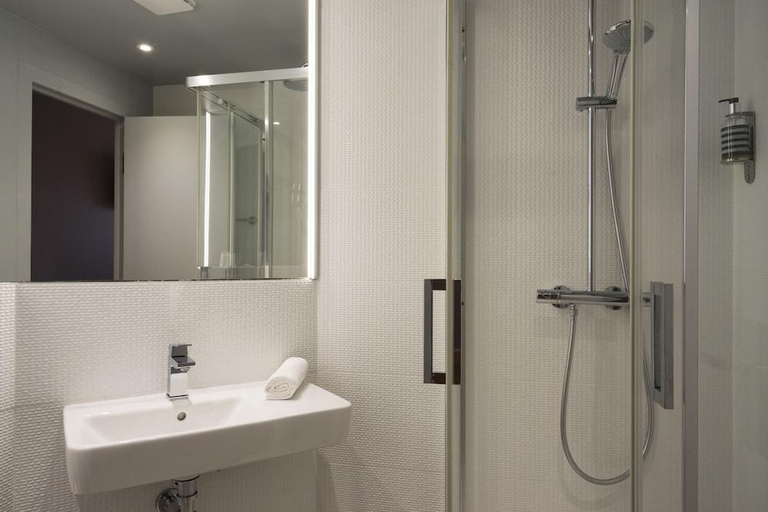 Bathroom 3, Hôtel Codalysa, Torcy, Seine-et-Marne