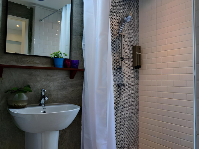 Bathroom 4, Lana Beds & Spaces, Muang Chiang Mai